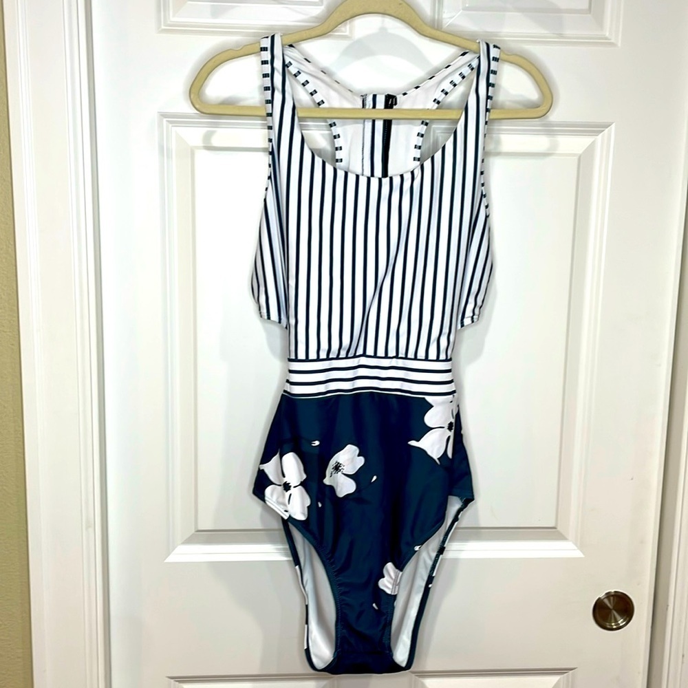 Stripped Floral One Piece Swimsuit Size XXL White Green Zip Tie Back - Picture 3 of 15